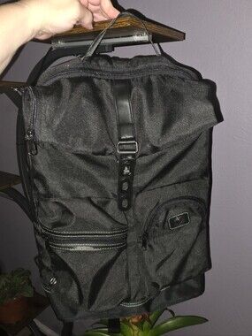 ThinkGeek D&D Rolltop Backpack Bag of Holding Dungeons & Dragons 18”x12” RARE!